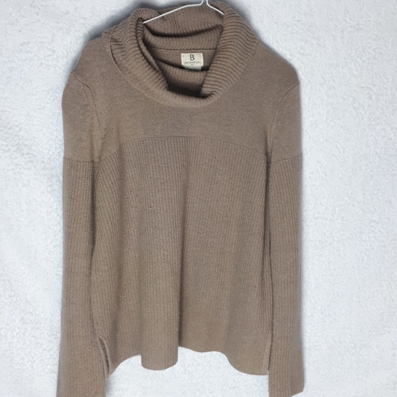 🍒3/$25🍒Benedetta b italian made sweater